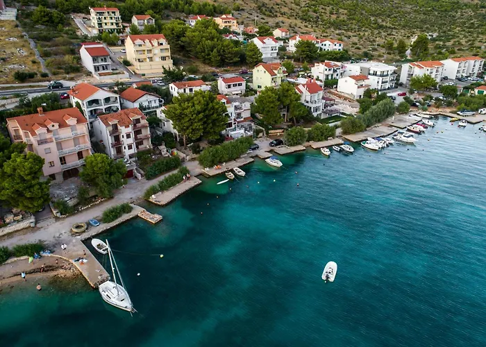 Mima - Shoreline House Apartman *